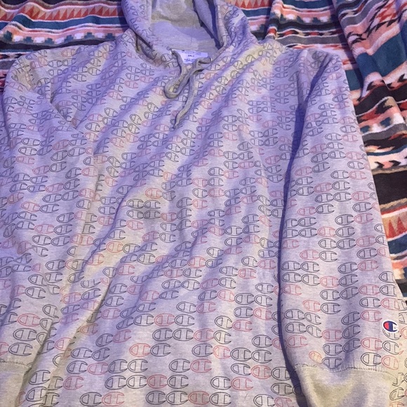 Selling a gray champion jacket - Picture 1 of 1